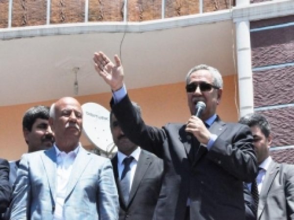 Arınç: BDP Artık Bir Tabela Partisidir