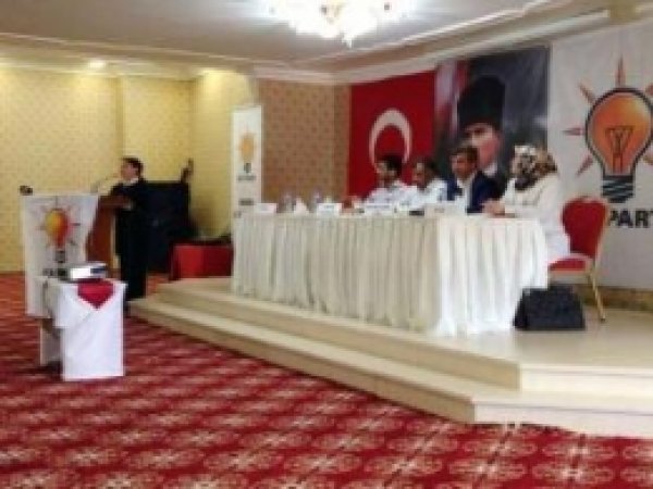 AK Parti, Görevden Almaları Değerlendirdi 
