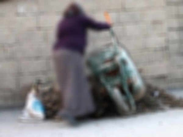 Çöplerin Sokaklara Dökülmesine Tepki 