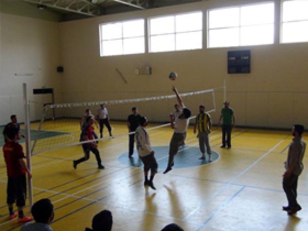 Peygamber Sevdalılarından Voleybol Turnuvası 