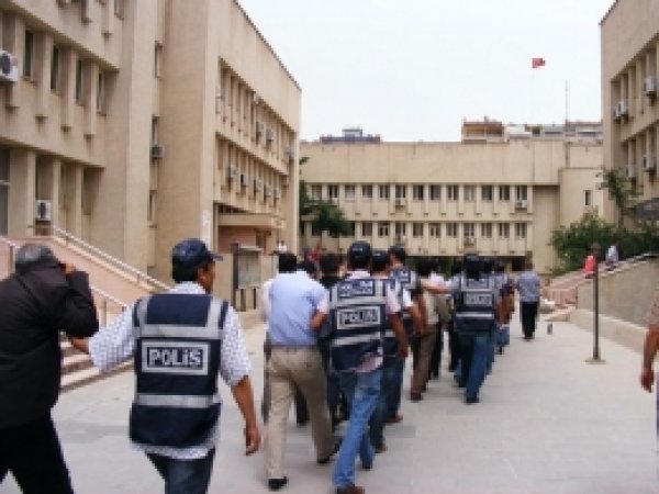 İlaç Yolsuzluğu İddiasıyla 19 Kişi Yakalandı 