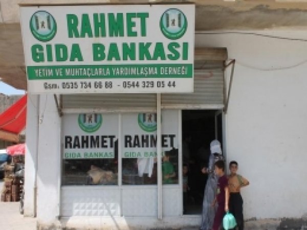 Rahmet Gıda Bankasından 93 Aileye Yardım 