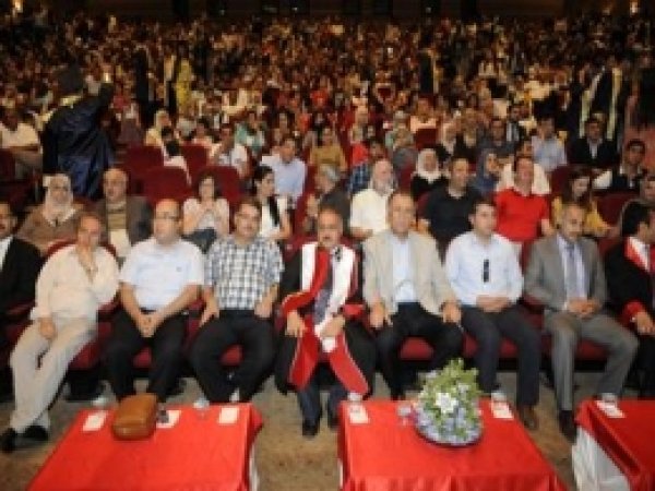 Edebiyat Fakültesi Mezuniyet Töreni Gerçekleşti 