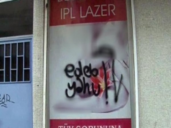 Ahlaksız Reklamlara 'Edep ya hu!' Tepkisi