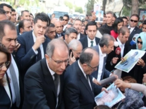 Bakanlar Eylem Yapan Ailelerle Görüştü
