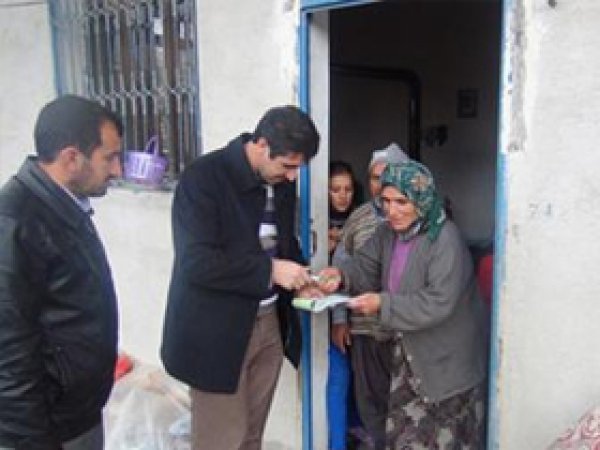 Osmaniye'de Muhtaç Ailelere Erzak Yardımı