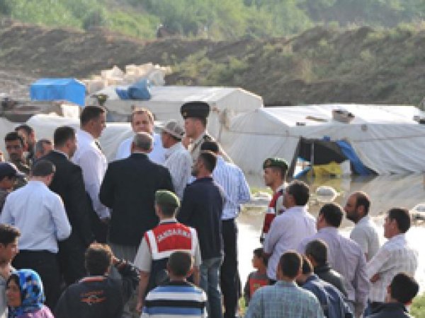Tarım İşçilerinin Çadırlarını Su Bastı 