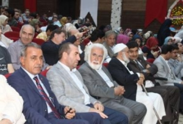 'İsmail Raci Entellektüel Bir Devrimcidir'