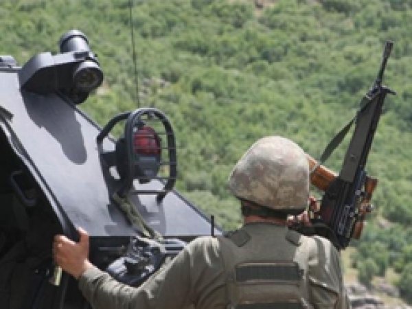 PKK Halkı Canlı Kalkan Yaptı: 1 Ölü, 2 Yaralı