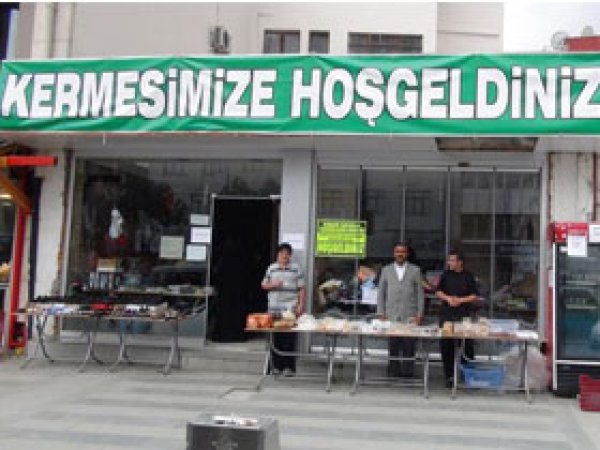 Konya'da Hayır Kermesi Açıldı 