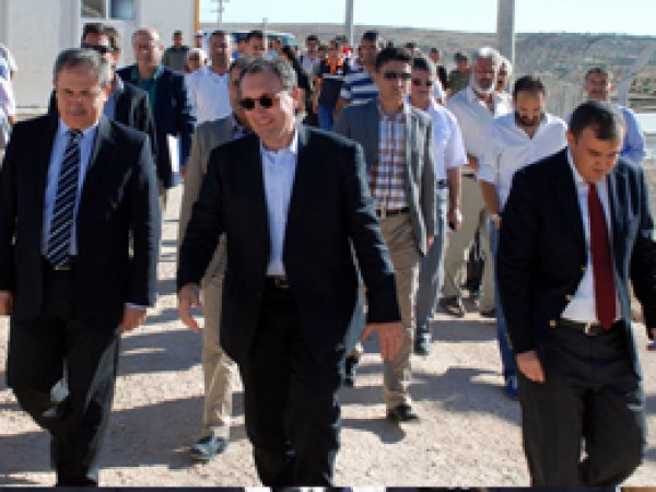 AB'den Midyat'taki Çadır Kente Ziyaret 
