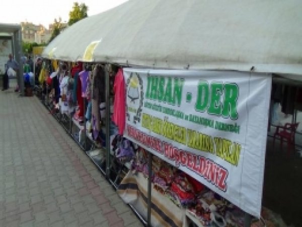 İhsan-Der'den Öğrenciler Yararına Kermes  