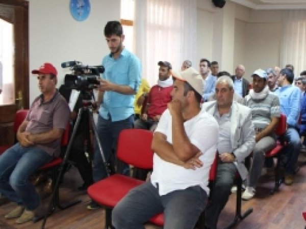 Çiftçiler Elektrik Sorununu Dile Getirdi 