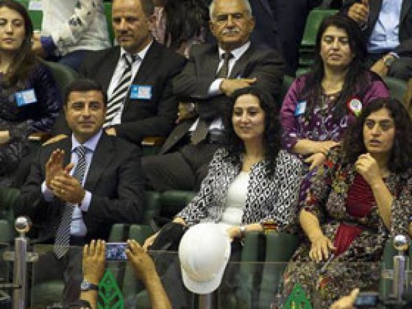 HDP Kongresinde Resmi Başkan Seçildi