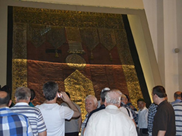 600 Yıllık Kâbe Örtüsü Sergilenmeye Başlandı 