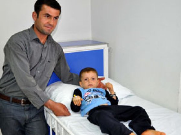 Bitlis Devlet Hastanesinden Neştersiz Sünnet 