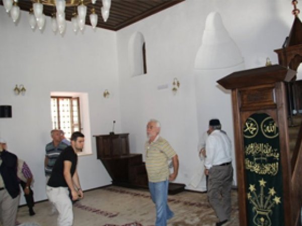 CHP'nin Sattığı Cami İbadete Açıldı