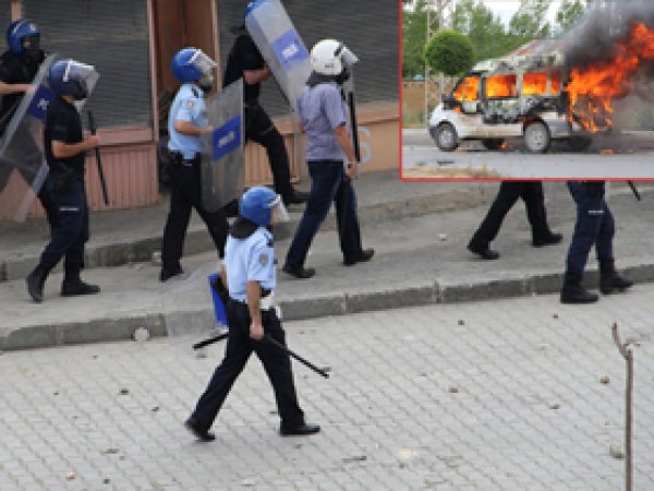 PKK Yandaşları Polisi Tartakladı