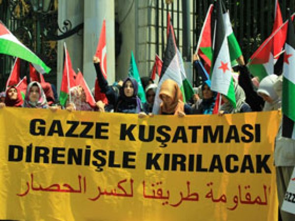 Taksim'de Siyonizm'e Lanet Yağdı 