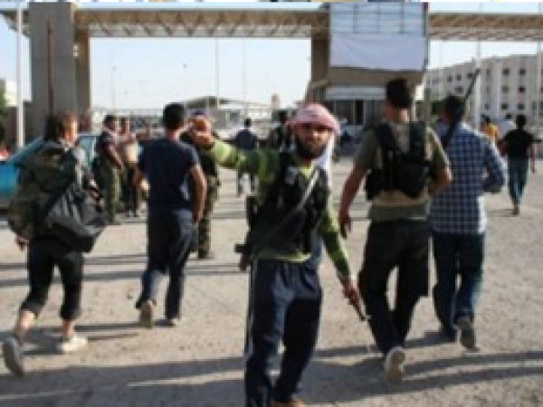 Suriye'de Yaralan Şahıslar Akçakale'ye Getirildi 