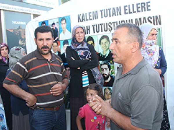 PKK'den Kaçan Genç Ailesine Teslim Edildi 