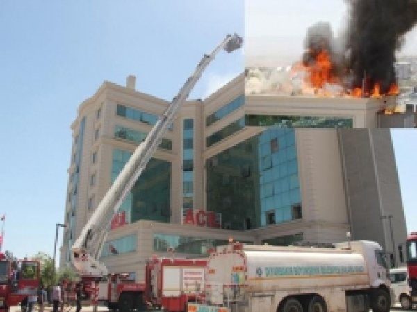 Diyarbakır'da Özel Hastanede Yangın 