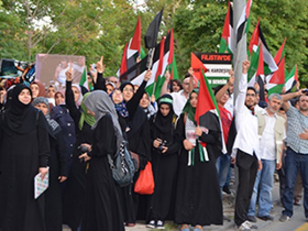 İsrail Büyükelçiliği Önünde Protesto 