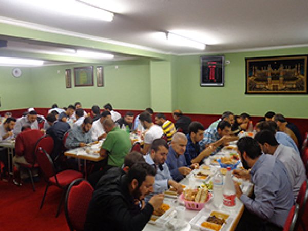 Wiesbaden'de Gurbetçi Ailelere İftar Yemeği 