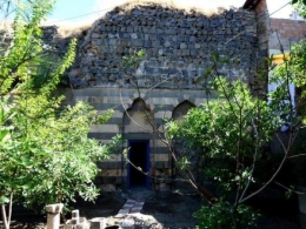 Bir Tarihi Yapı Daha Ayağa Kaldırılıyor 