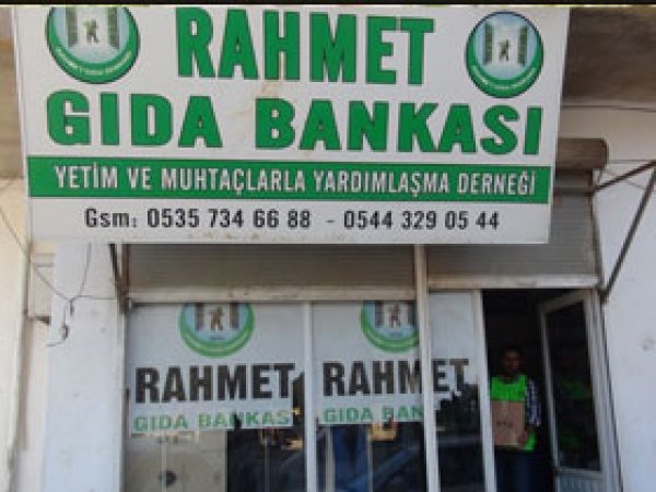 Yetimlerin Yüzündeki Tebessüm