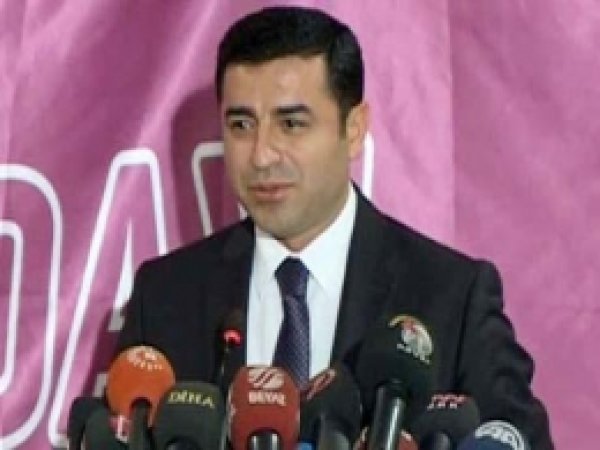 Demirtaş: 'Zorunlu Din Dersleri Kaldırılmalı'