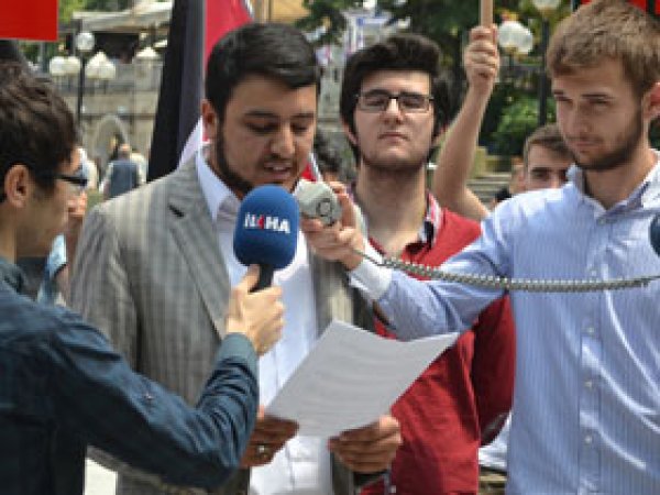 İsrail'e Lanet Yağıyor 