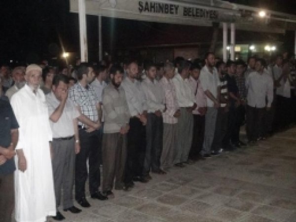 Antep'te Gazze Şehitleri için Cenaze Namazı