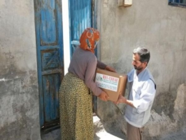 IHO Ebrar Kumanya Yardımlarını Sürdürüyor  
