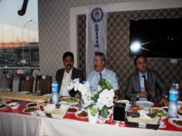 Diyarbakır Eğitim Bir-Sen'den İftar Programı 