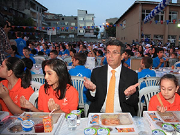 Dualar Gazze ve Filistin için