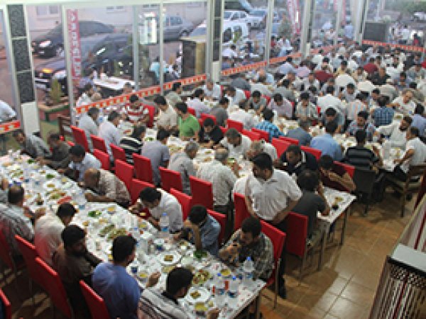 HÜDA PAR Adana'da İftar Verdi
