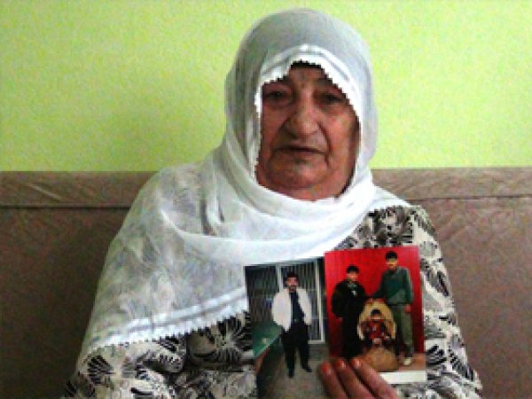 '22 Yıldır Oğlum Suçsuz Yere Tutuluyor'