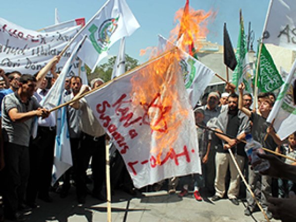 Konya Kudüs için Ayakta 