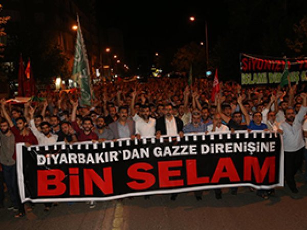 D. Bakır'da Kitlesel Kudüs Günü  Yürüyüşü