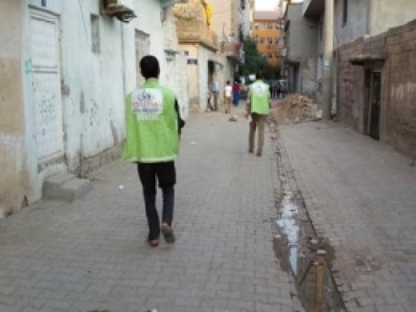 İHO Ebrar Cizre'de Muhtaç Aileleri Sevindirdi  
