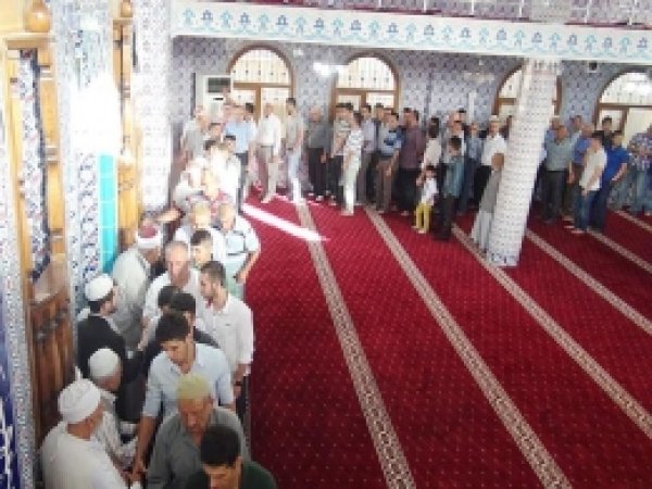 Ramazan Bayramı Kutlanıyor 
