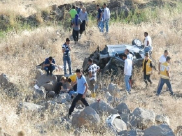 Siverek'te Otomobil Şarampole Uçtu: 4 Ölü 