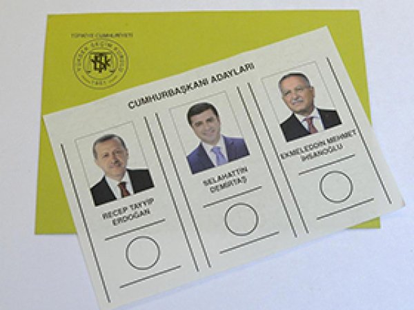 Cumhurbaşkanı Seçimi İçin İlk Oy Kullanıldı 
