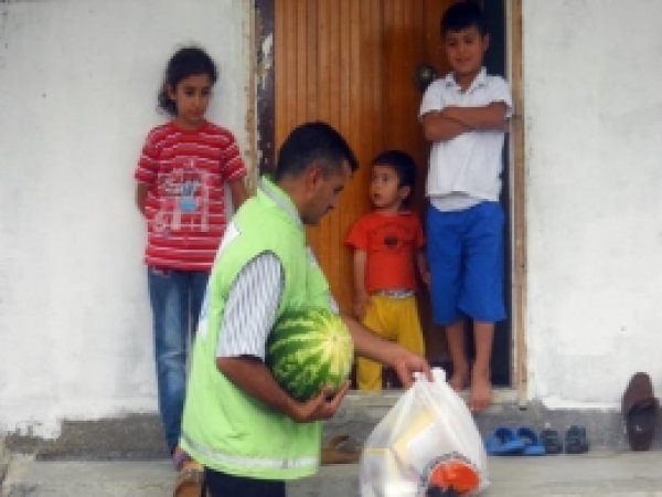 Mustazaflar Cemiyetinden 983 Aileye Yardım 