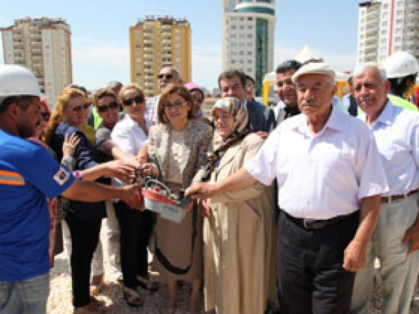 Gaziantep'e Bin 500 Kişilik Kız Öğrenci Yurdu 