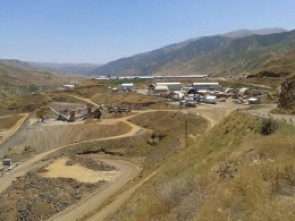 İşten Çıkartılan Köylülerin Eylemi Sürüyor 