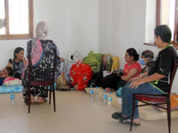 20 Bin Ezidi Türkiye'ye Sığındı 