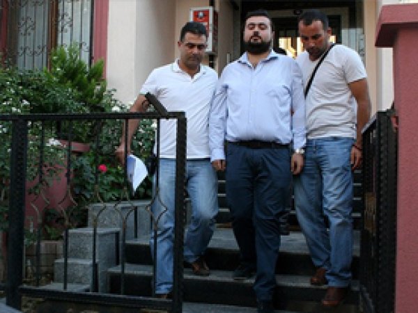 32 Polisten 6'sı Tutaklandı