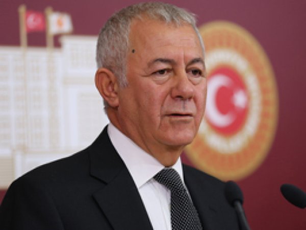 CHP'li Yüksel: Devlet Askıya Alındı 
